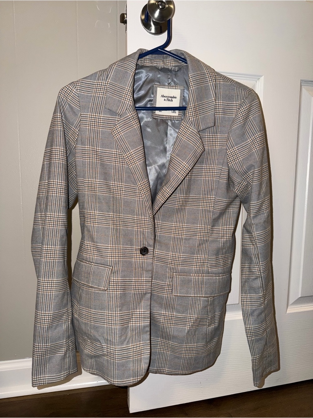 Abercrombie & Fitch Women’s Gray & Beige Plaid Blazer